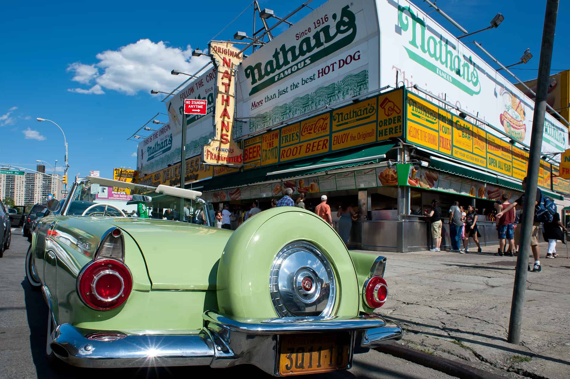 nathans famous hot dog new york