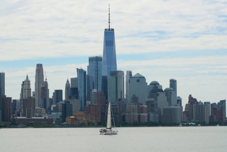 ou se trouve new york