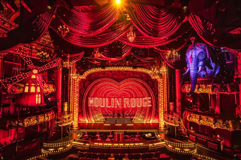 voir la comedie moulin rouge a broadway