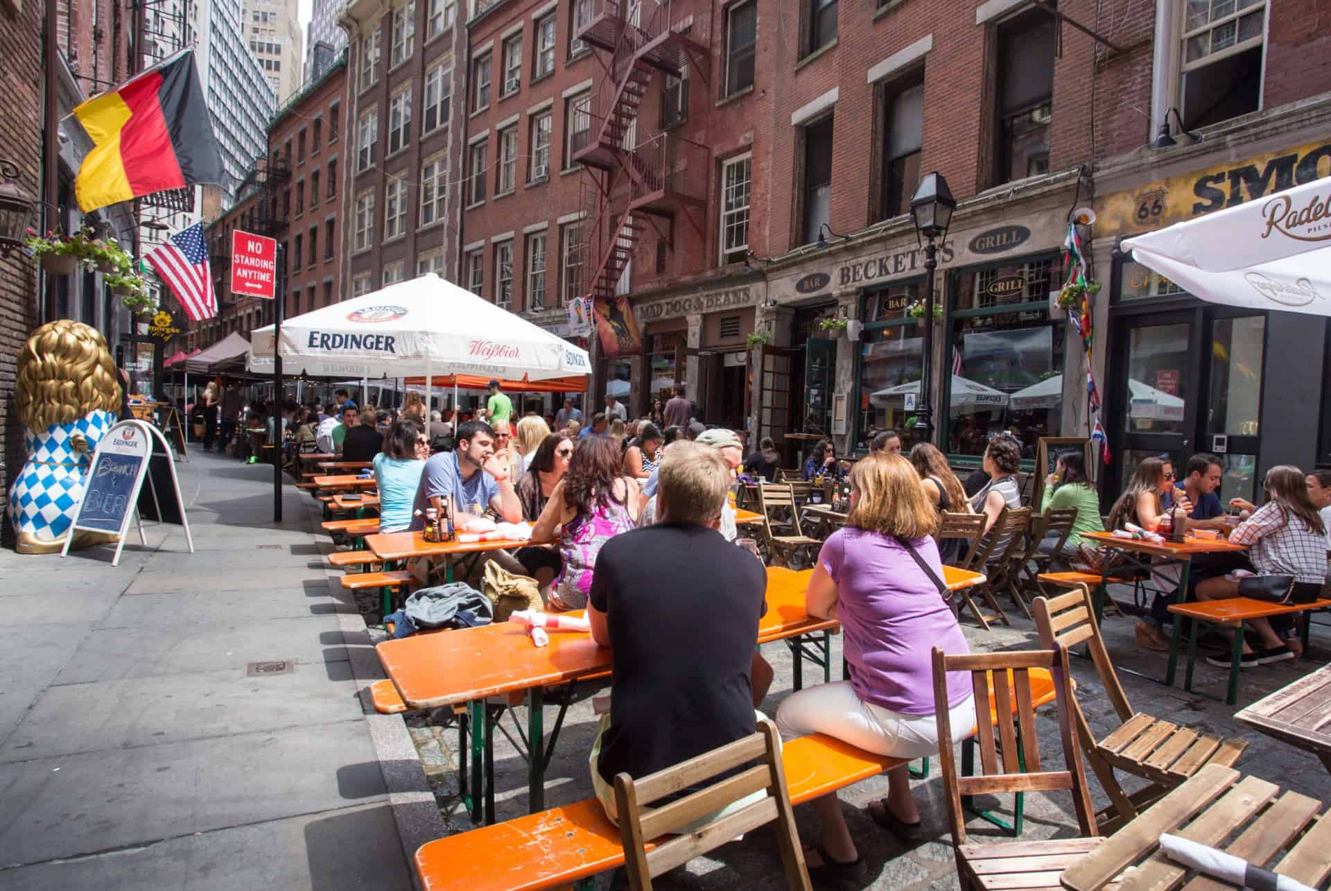 restaurant financial district