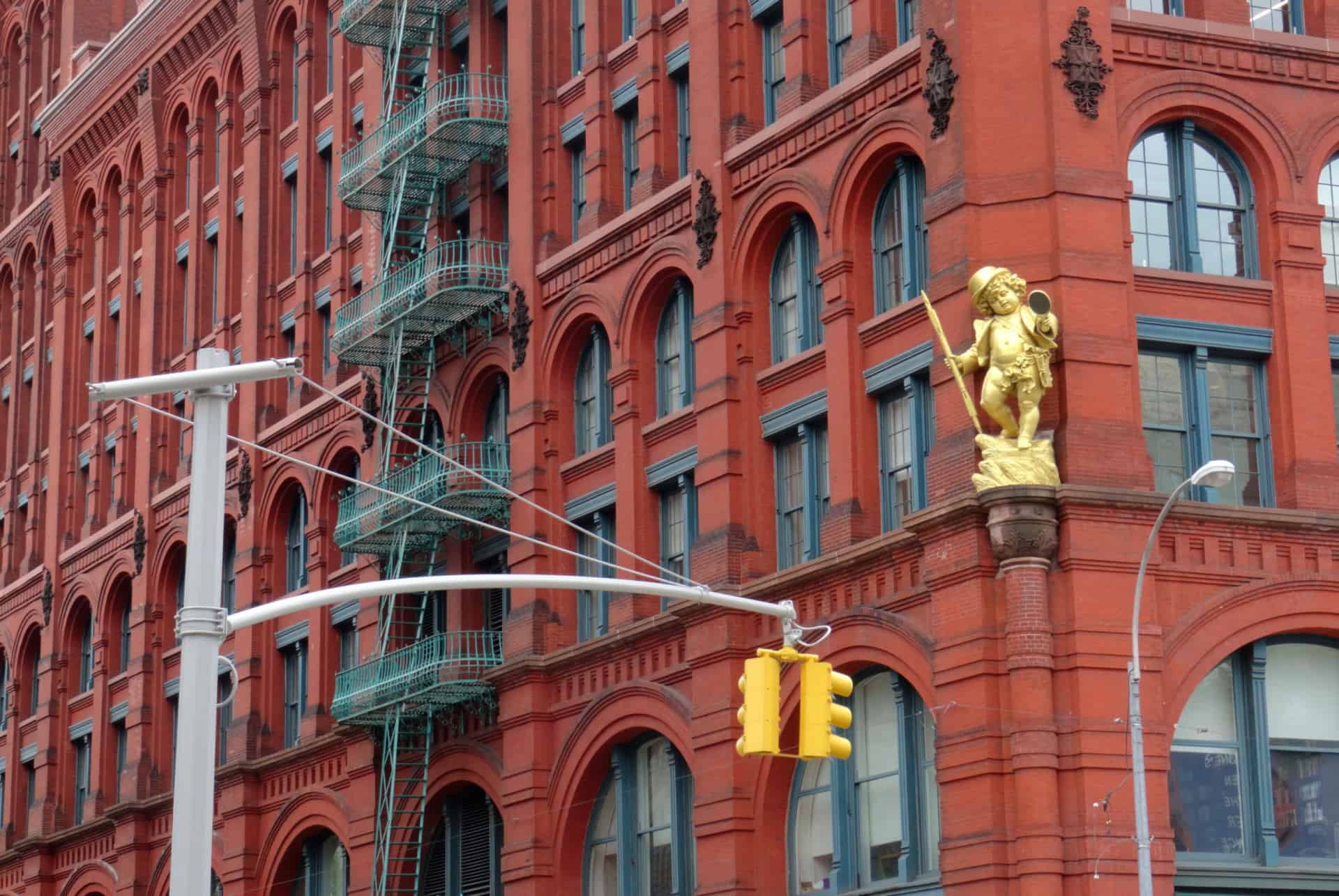 Puck Building