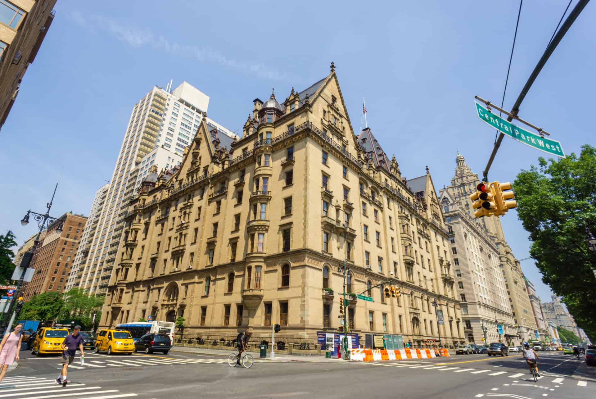 dakota building