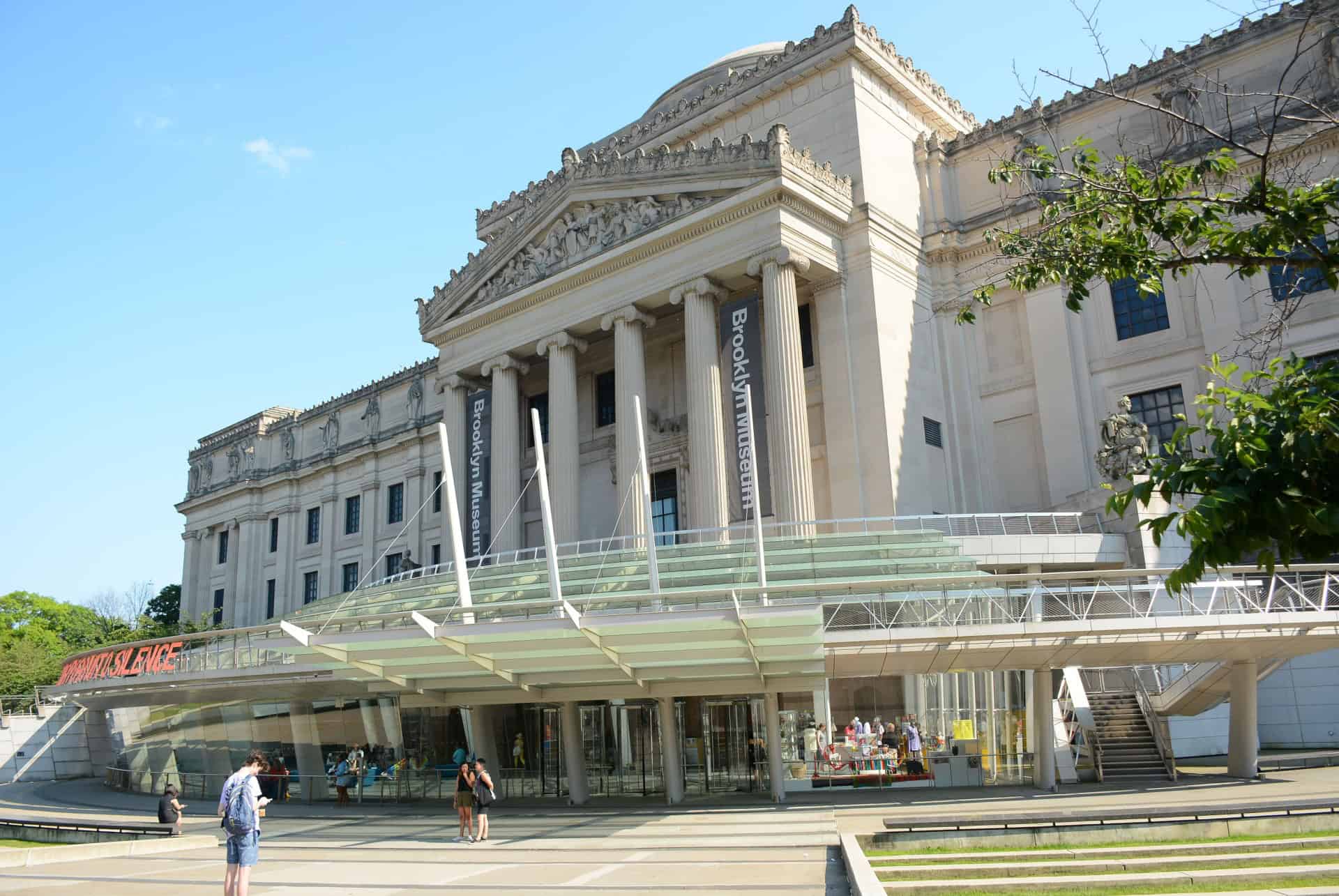 musee de brooklyn facade