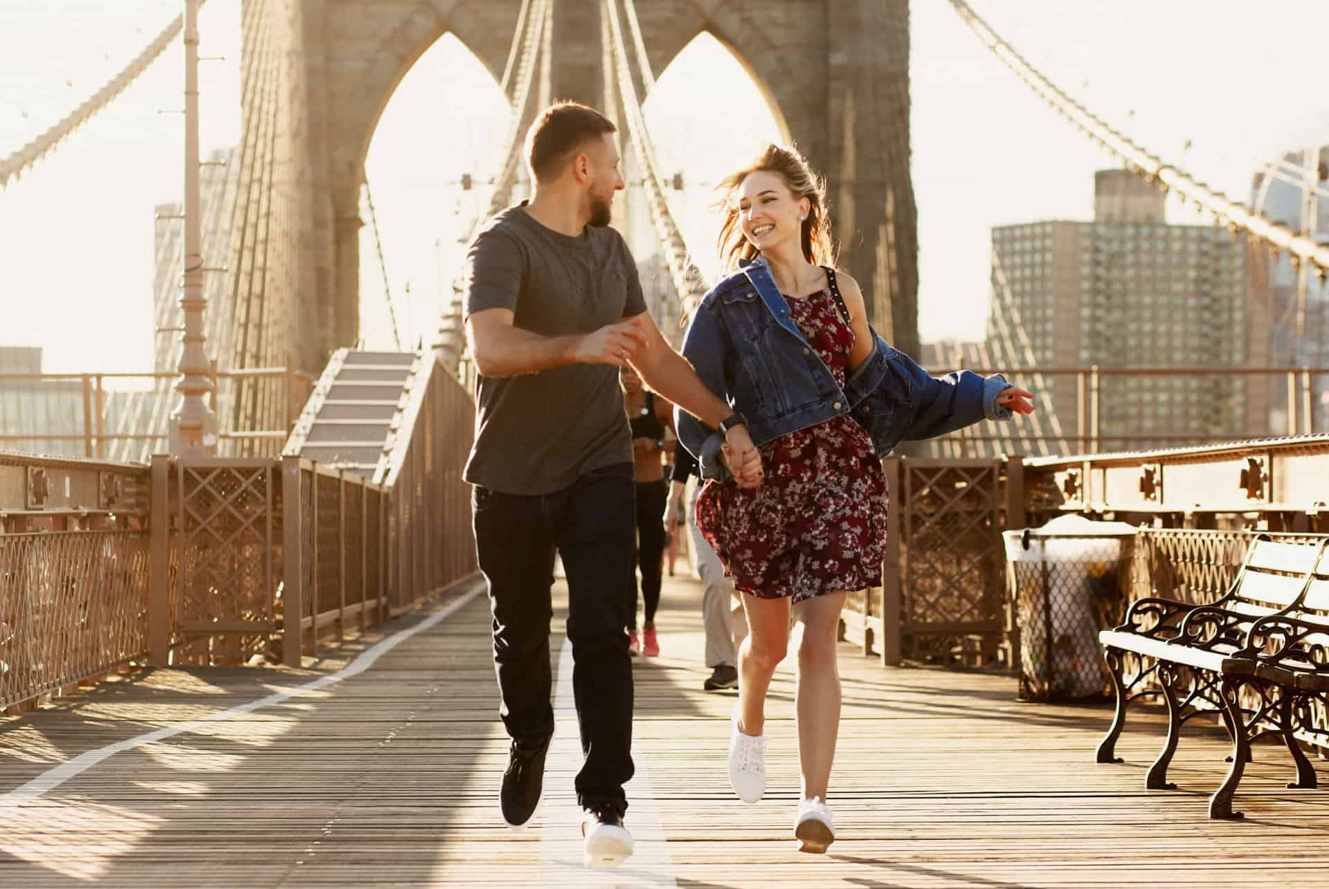 seance photo couple brooklyn bridge