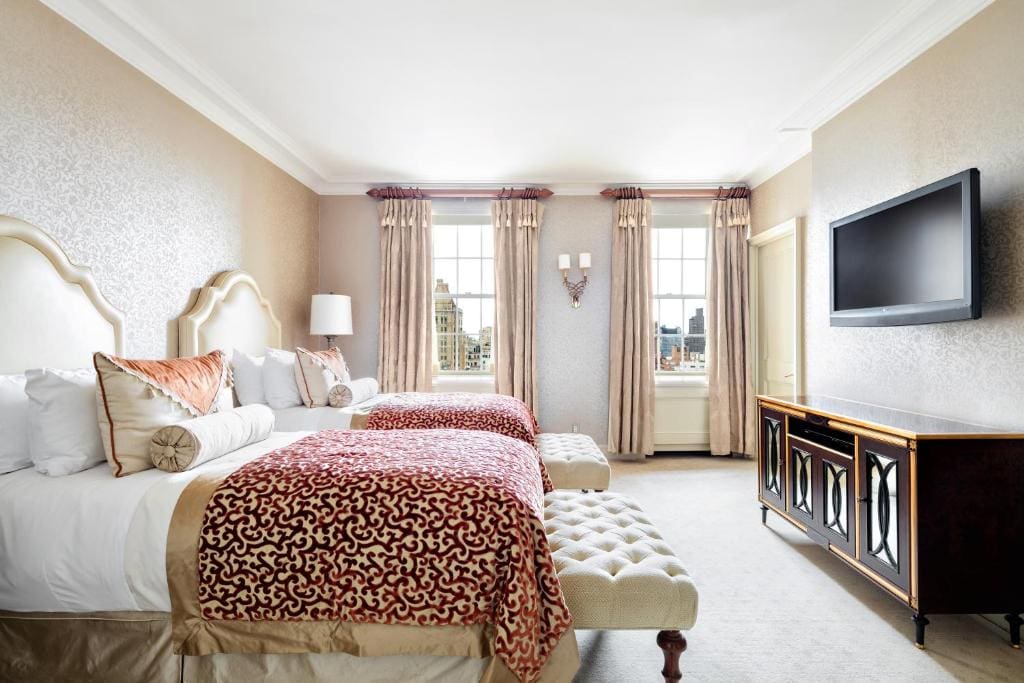 the pierre a taj hotel